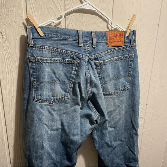 Lucky Brand Made in USA Distressed Jeans - Picture 10 of 12